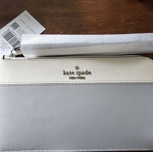 NWT Kate Spade two-toned wristlet